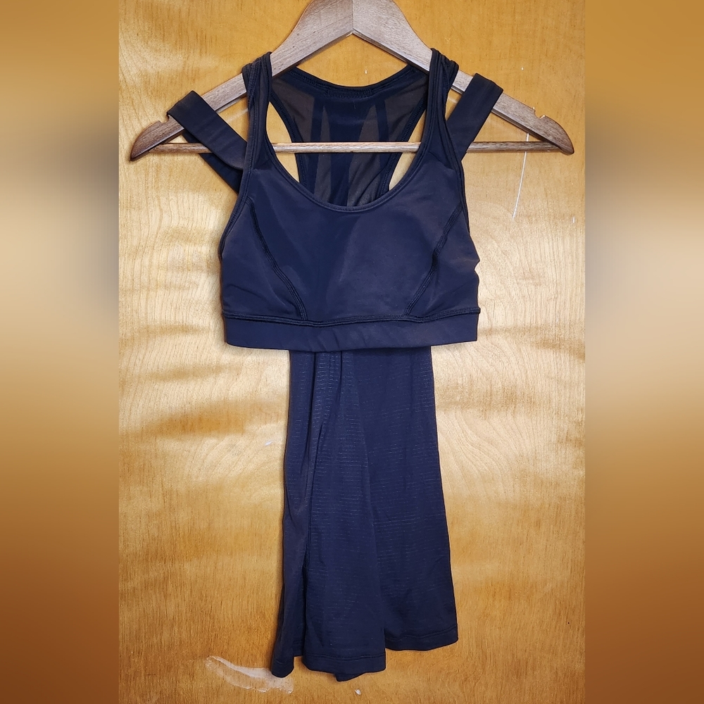 EUC Lululemon Tank and Bra Combo size 2